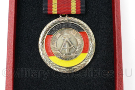 DDR NVA Verdienstmedaille der Deutschen Demokratischen Republik - origineel