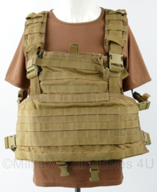 KMARNS Korps Mariniers en Defensie MOLLE Plate Carrier Coyote Tan - gedragen - origineel