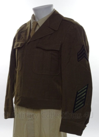 WO2 US Ike jacket met originele Sergeant and Service stripes insignes model 1944 - size 36S - origineel