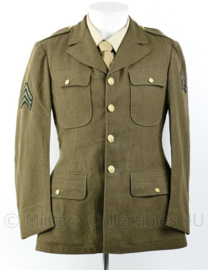 Wo2 US Army Class A jacket gedateerd 1942 - rang  Sergeant  - size 37R = maat 48 - origineel
