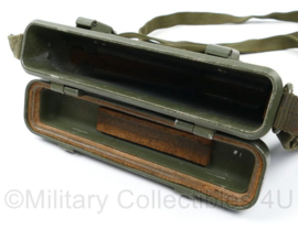 US Army M1A1 Gunner Quadrant Howitzer Case Carrying M82 - gebruikt - 19 x 4,5 x 16 cm - origineel