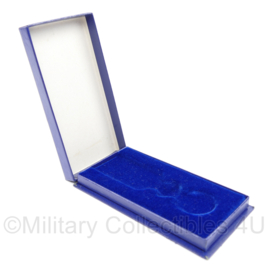 Defensie LEEG medaille doosje Kanselarij der Nederlandse Orden voordoosje van de ere-medaille verbonden aan de orde van Oranje Nassau: - 13,5 x 6,5 cm - origineel