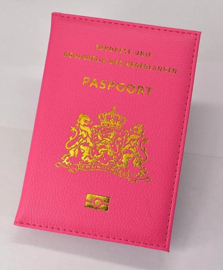 Koninkrijk der Nederlanden paspoort hoes - Felroze - 14 x 10 cm