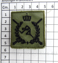 KL Koninklijke Landmacht LO lichamelijke opvoeding borst embleem MET klittenband - 5 x 5,5 cm - origineel