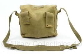 WO2 Britse Smallpack rugzak met draagriem 1944 - doorgebruikt door MVO 1955 - origineel