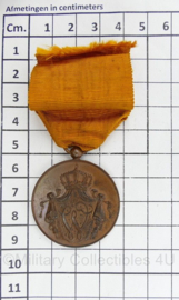 Defensie vroeg model Wilhelmina periode "Voor Trouwen dienst" medaille in bronze - 9 x 4 cm - origineel