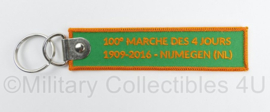 100ste Nijmeegse Vierdaagse sleutelhanger - Remove Before Walk - 17 x 3 cm - origineel