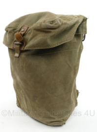 Nederlandse leger MVO gasmasker tas jaren 50 - 19 x 13 x 25 cm - gebruikt - origineel