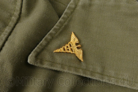 WO2 US HBT coverall met originele patch en insignes - 143 cm lang - replica