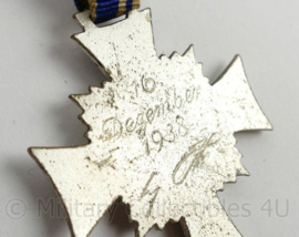 WO2 Duits Mutterkreuz im silber met lint - origineel