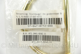 KM Koninklijke Marine plunjezak sluiting Sluitbeugel tbv goederenzak KM - messing -  nieuw in verpakking - origineel