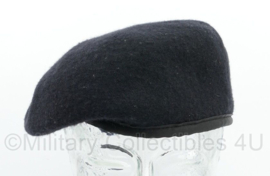 US Army Beret Man's Black baret zwart wol - maat 7 1/4 = 58 cm - gedragen - origineel