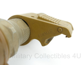 B&T SureFire wapenlamp met geweermount en infrarood cover - 7 x 14 x 14 cm - gebruikt, maar werkend - origineel