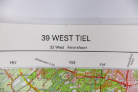 Defensie geplastificeerde stafkaart 39 West Tiel - Schaal 1 op 50.000 - 15 x 29 cm - origineel