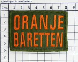 Oranje Baretten embleem - met klittenband - 8 x 5,5 cm