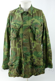 USMC US Marines Corps Jungle Fatigue shirt ERDL OPLIN uniform jas 1969 - maat Medium-Long - gedragen - origineel