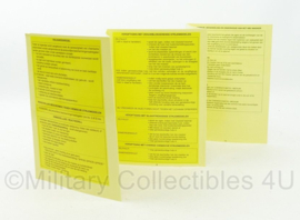 Defensie NBC Instructiekaart Persoonlijke Bescherming tegen de Uitwerking van NBC-Strijdmiddelen (handig voor in de gasmaskertas)  - 18 x 13 cm - origineel
