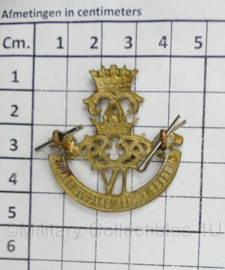 WW2 Canadian cap badge Princess Louise Dragoon Guards - Kings Crown - 4,5 x 4 cm - origineel