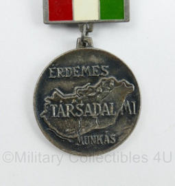 Hongaarse medaille Erdemes Tarsadal MI Munkas - 4,5 x 2,5 cm - origineel