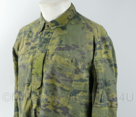 Nieuwste model Jungle FR Permethrine jas en broek brandwerend- maat Medium - gedragen - origineel