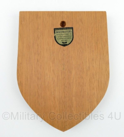 Ministerie van Defensie wandbord - aangeboden door de Secretaris Generaal ir.P.C. de Man - 15 x 1,5 x 18 cm - origineel