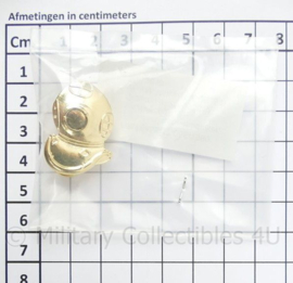 KM Scheepsduiker embleem 2013 - 3 x 2½ cm - nieuw in verpakking - origineel