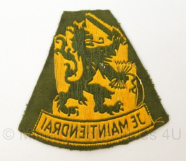 KL Landmacht DT 1963-2000 arm embleem Je Maintiendrai - afmeting 8 x 7 cm - origineel