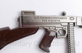 WO2 US Army M1 Thompson Submachine Gunn metalen sleutelhanger