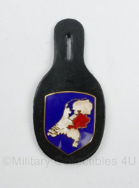 Defensie RMC Oost Regionaal Militair Commando Oost 2e model borsthanger - 9 x 4,5 cm - origineel