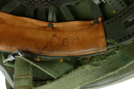 M92 M95 ballistische composiet helm 1e model - maat Medium - gedragen - origineel