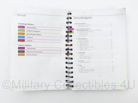 KL Nederlandse leger Klinische Richtlijnen voor Operationeel Optreden zakboek voor de Geneeskundige Verzorger & Gewondenhelper VS 8-570 - origineel