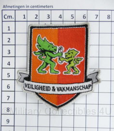 Defensie VEVA Veiligheid en Vakmanschap embleem - met klittenband - 7,5 x 7 cm - origineel