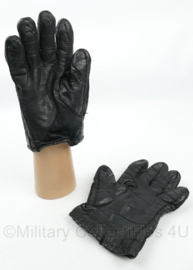 Gevoerde lederen handschoenen zwart - maat 8 - gedragen - origineel