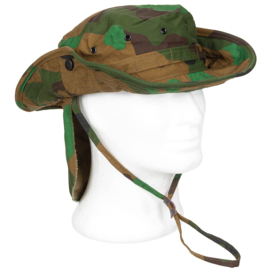 KL Nederlandse leger jungle camo bush hat met gefixeerde rand - maat 55 tm. 60cm.  - nieuw - origineel