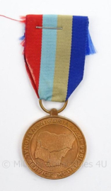 Nigeriaanse medaille National Service Medal 1966-1970 - met lint - afmeting 3 x 9 cm - origineel