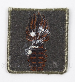 KL Landmacht embleem "Geoefend handgranaatwerper" brons - afmeting 4,5 x 5 cm - origineel