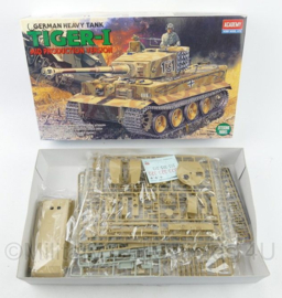 Academy Plastic Model Kits 1/35 German Heavy Tank Tiger-I Mid Production Version model bouwpakket - origineel