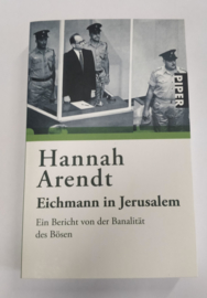 Boek. Eichmann in Jerusalem Ein Bericht von der Banalität des Bösen