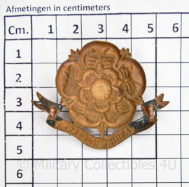 WW2 British cap badge The Lancashire Hussars IY - 4,5 x 5,5 cm - origineel