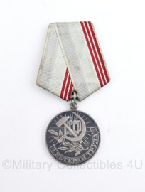 Russische leger USSR CCCP Soviet Russian Betepah 3A military medal Veteran of Labor  -  diameter 34 MM - origineel