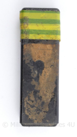 WO2 Duits Huid Ontsmettingspoeder Hautentgiftungsmittel Bakeliete houder 1943 - 8 x 2,5 cm  - origineel naoorlogs