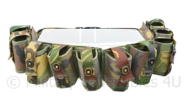 KL Woodland camo  bandoleer voor 10 stuks  40mm  granaten - nieuw -  origineel