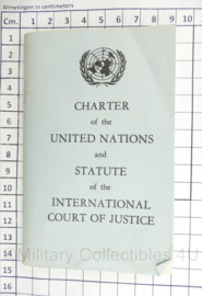 VN UN Charter of the United Nations and Statue of the International Court of Justice - origineel