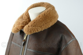 RAF WWII Sheepskin Flying Jacket brown - fabrikant Irvin - size 48 = Medium - nieuw