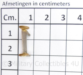 Wo2 Eenheid nummer  1 metaal - 2 x 1 cm - origineel