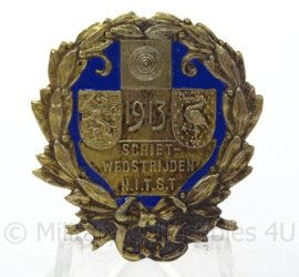 Medaille schiet wedstrijd 1913 NITST Nationale en Internationale Tentoonstelling van Sport en Toerisme - afmeting 3,5 x 3 cm - origineel