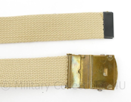 Khaki broekriem met messing gesp - 138 cm lang - gebruikt - origineel