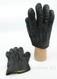 Gevoerde lederen handschoenen zwart - maat 8 - gedragen - origineel