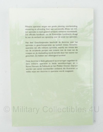 KL Koninklijke Landmacht handboeken Vredesoperaties. LDP Gevechtsoperaties A en B en Militaire Doctrine  - set van 4 - origineel