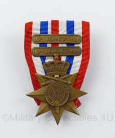 Ereteken voor orde en Vrede met gesp 1946 en 1947  -  7,5 cm x 5 cm - origineel